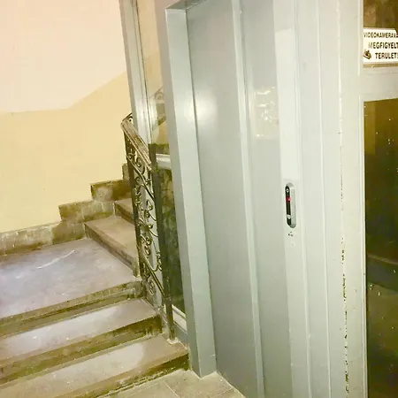 Apartment Downtown Budapest